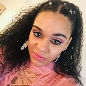 Meet your Posher, Devonnekay